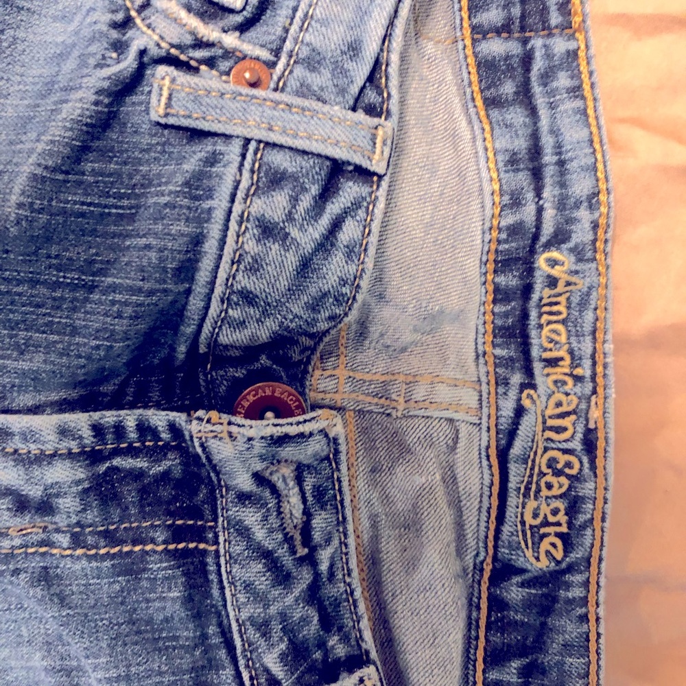 These are distressed jeans from American eagle.👖